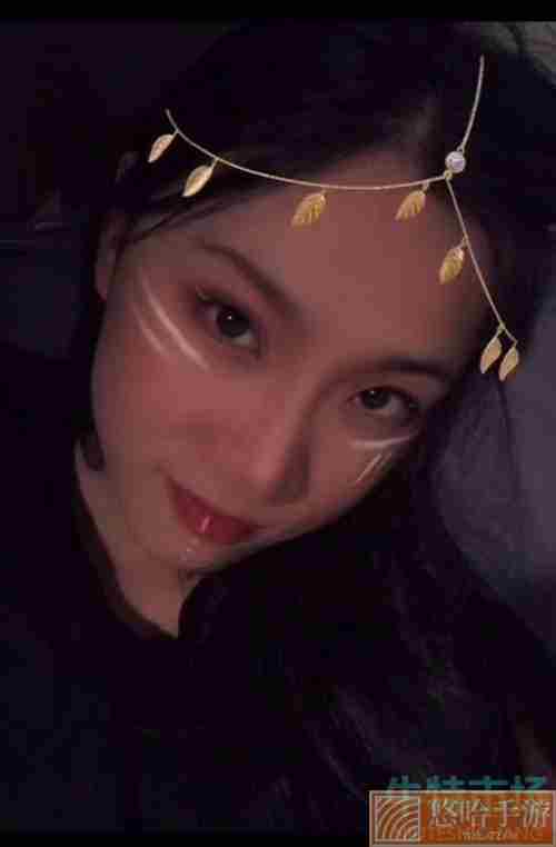 P站留学生刘玥表情包图片高清
