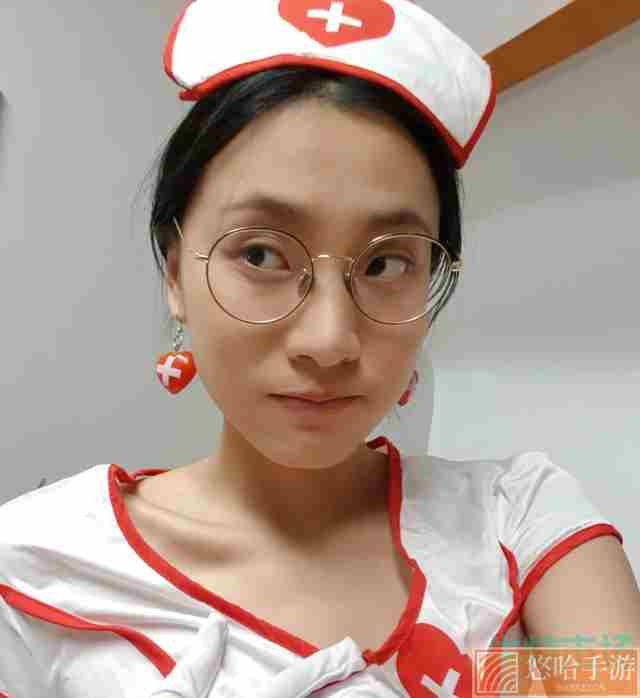 P站留学生刘玥表情包图片高清
